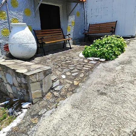 Theoxenia Apartment *