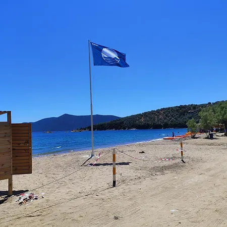 Theoxenia * Pteleós