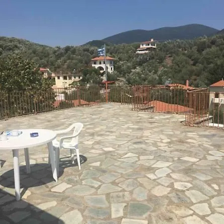 Apartment Theoxenia *