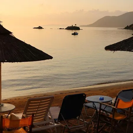 Theoxenia شقة Pteleós